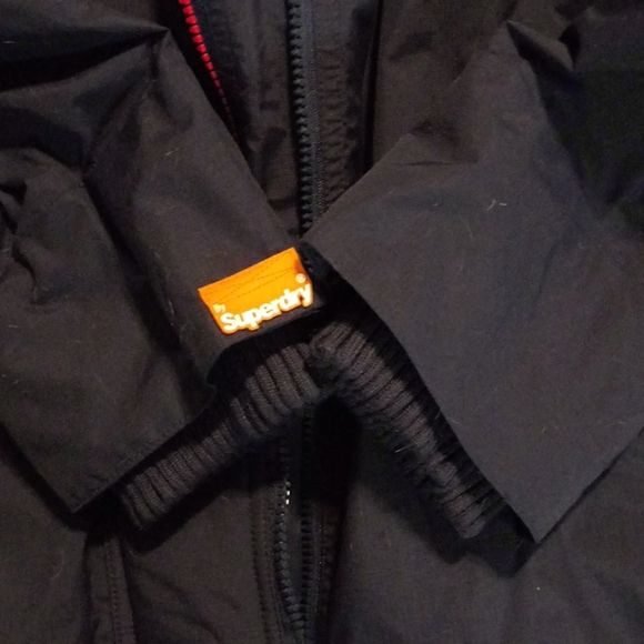 Like new Superdry Windcheater - Picture 7 of 8